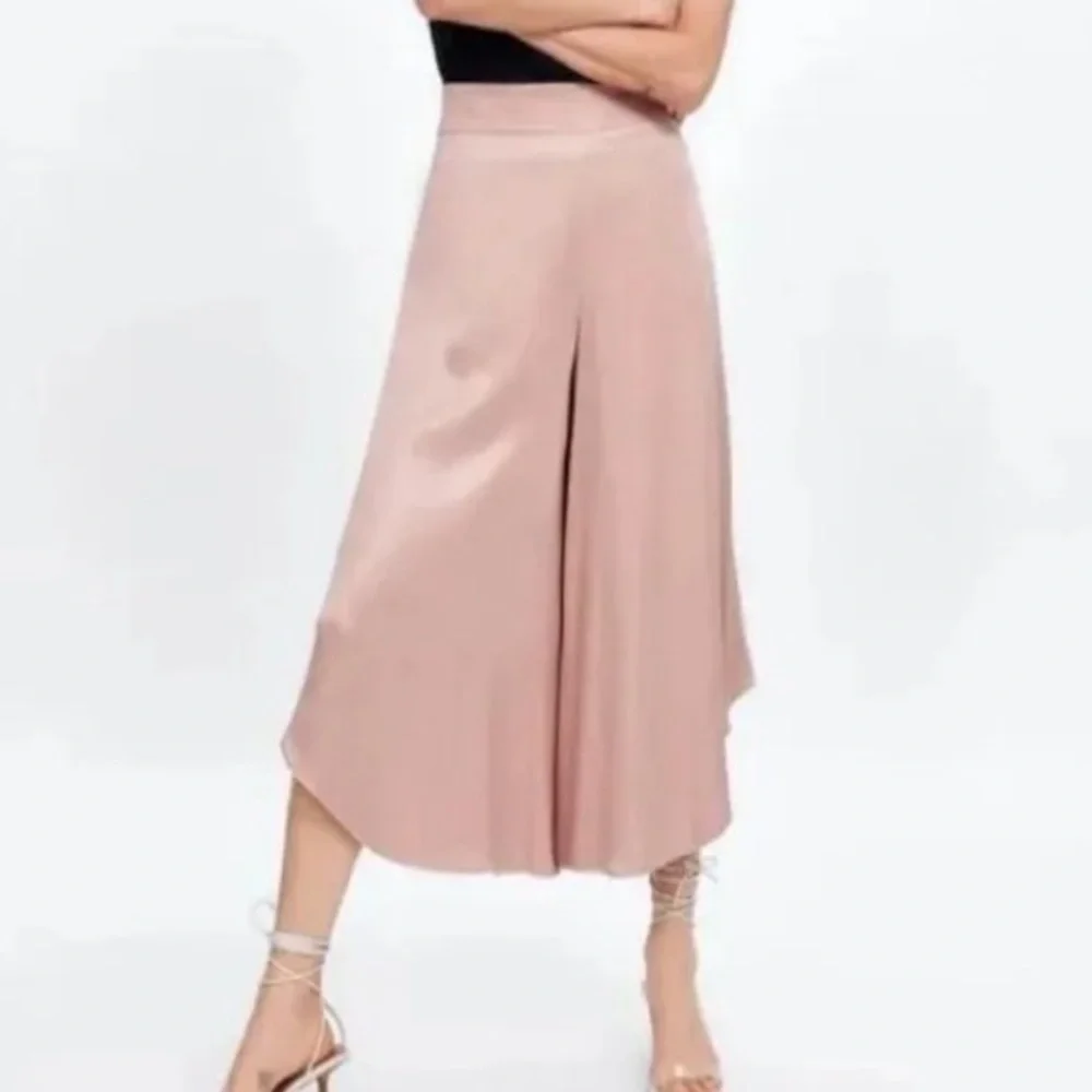 ZARA Flowy Satin‎ Rosè Pants size S